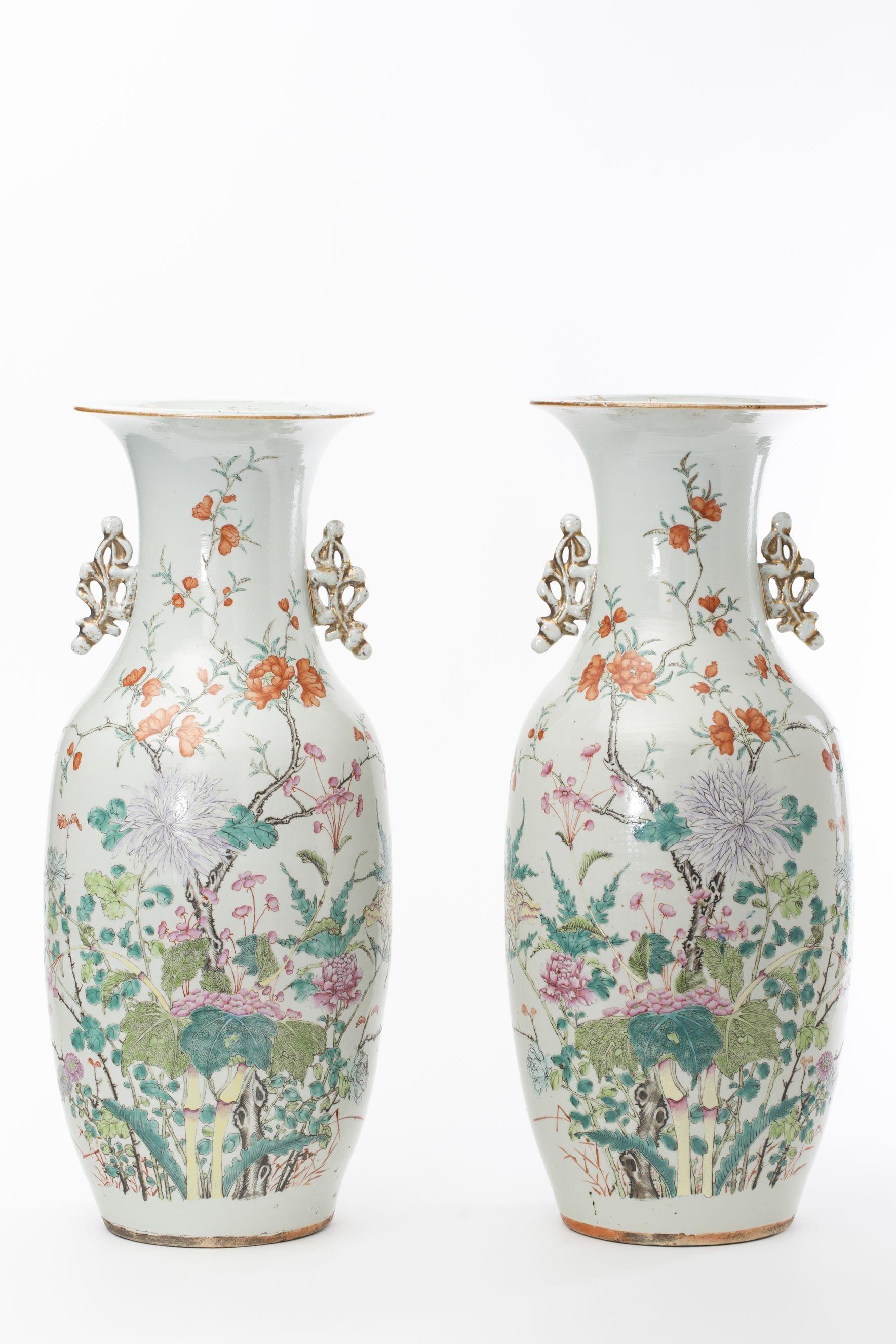 Paire de grands vases balustres, Chine, fin XIXe, début XXe